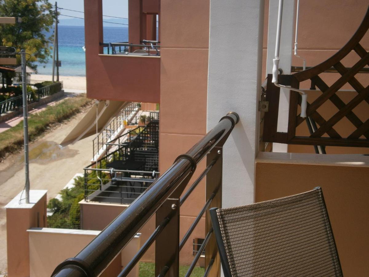 Dafni'S Seaside Luxury Studios 尼基季 外观 照片